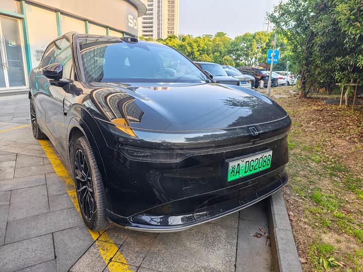 Zeekr 7X 2025 2025款 75kWh 后驱智驾版