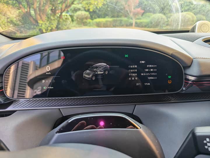 Zeekr 7X 2025 2025款 75kWh 后驱智驾版