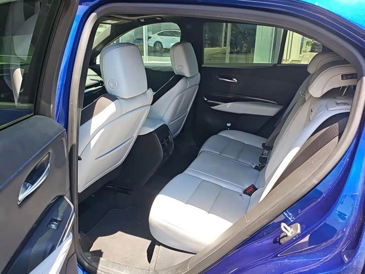 Cadillac XT4 2024 2024款 28T 两驱尊贵型