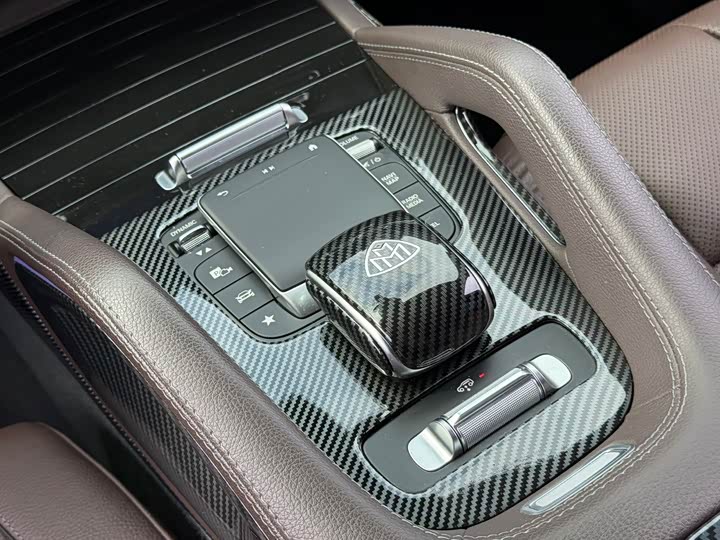 صورة 7 - Mercedes-Benz GLS-Class