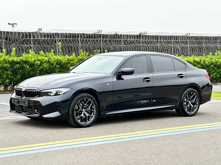 BMW 3 Series 2026 2026款 330Li M运动曜夜套装