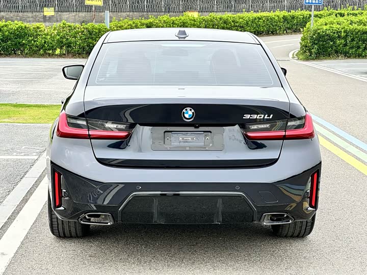 BMW 3 Series 2026 2026款 330Li M运动曜夜套装