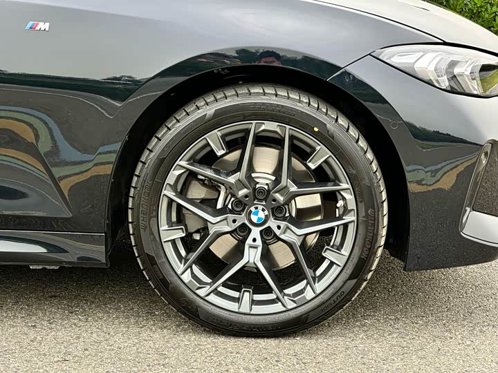 BMW 3 Series 2026 2026款 330Li M运动曜夜套装