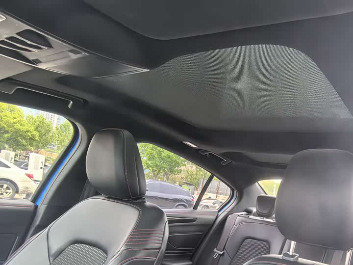 Ford Focus 2021 2021款 三厢 EcoBoost 180 自动ST Line