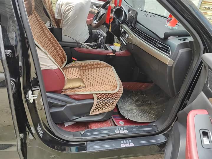 Jetour X70 2024 2024款 1.5T 手动荣耀版 7座