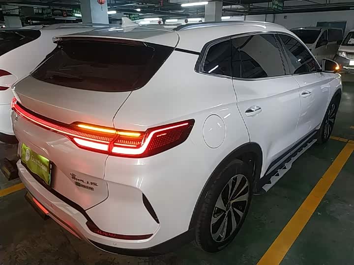 Photo 7 - BYD Song Plus Hybrid/EV