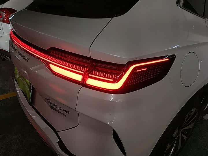 Photo 8 - BYD Song Plus Hybrid/EV