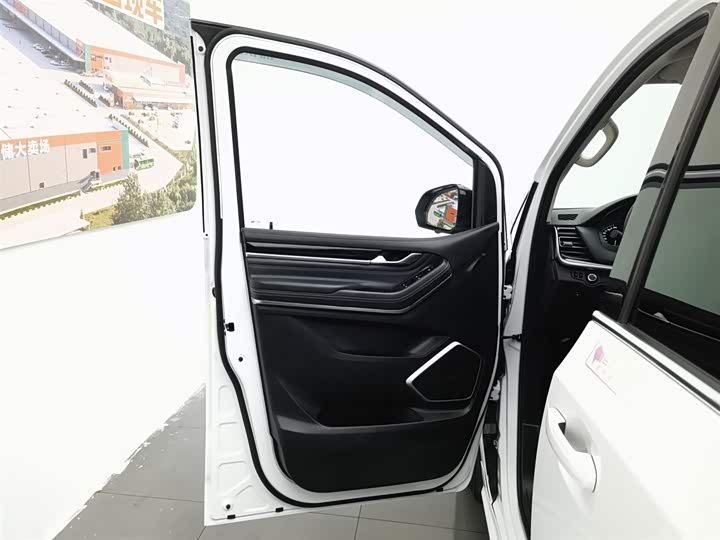 Maxus G20 2021 2021款 改款 PLUS 2.0T 汽油自动豪华版