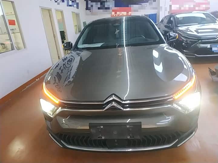 Фото 3 - Citroen C5 X