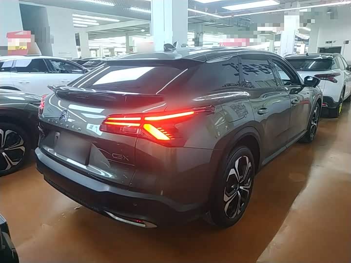 Фото 7 - Citroen C5 X