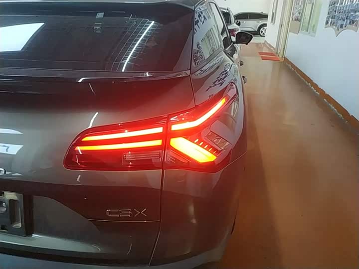 Фото 8 - Citroen C5 X