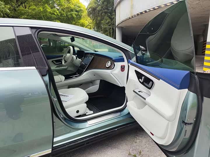 2026 Mercedes-Benz EQE