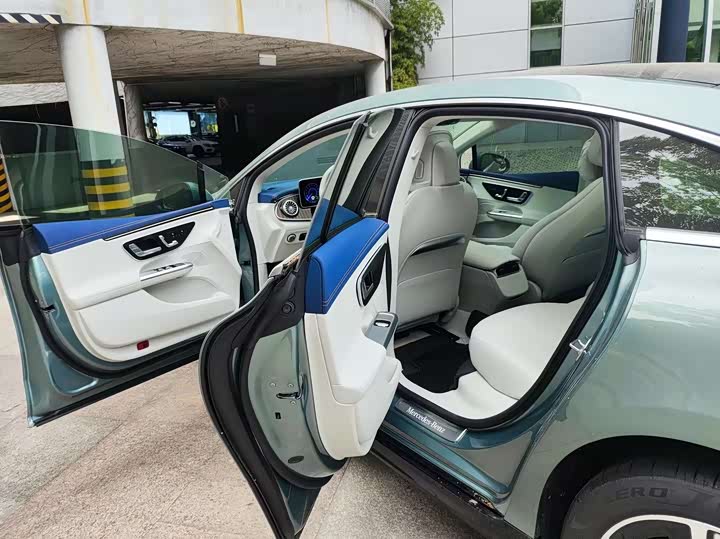 2026 Mercedes-Benz EQE