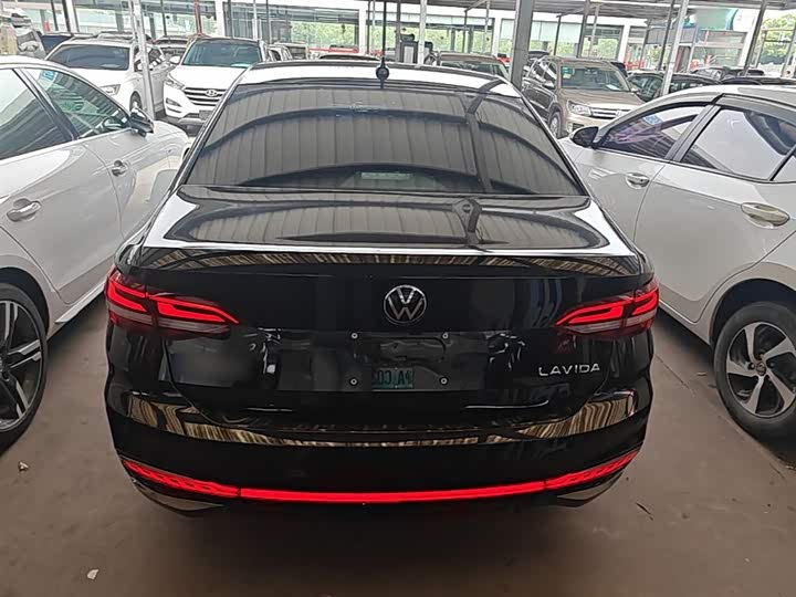 Фото 6 - Volkswagen Lavida