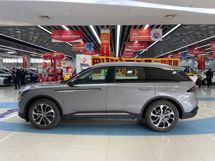 Lincoln Nautilus 2023 2023款 2.0T 四驱尊逸版