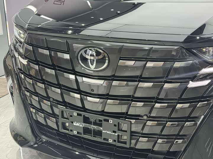 Photo 7 - Toyota Alphard