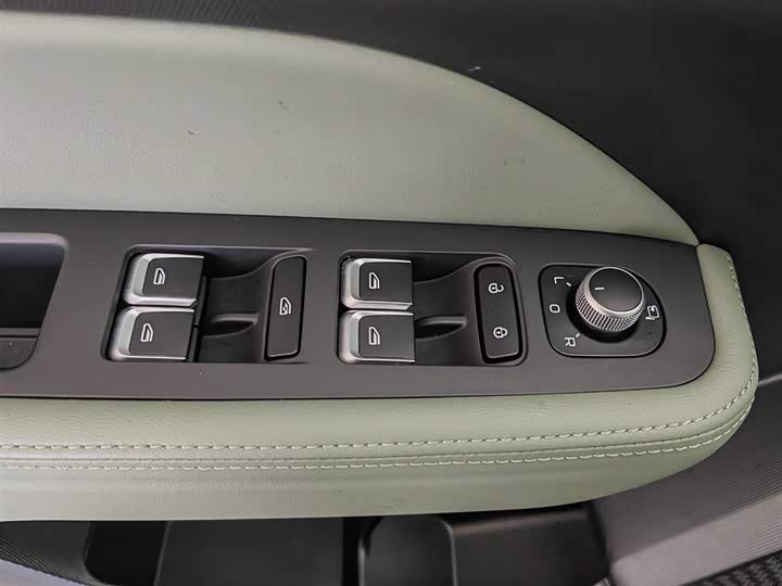 Geely Cowboy 2025 2025款 1.5TD 趣野版