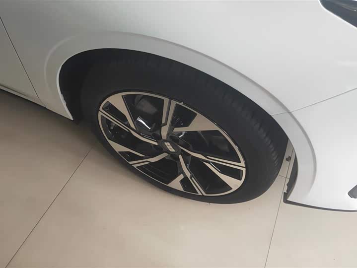 Фото 6 - Geely Galaxy L6