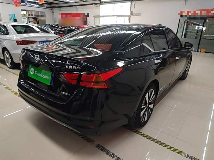 Zdjęcie 7 - Nissan Teana