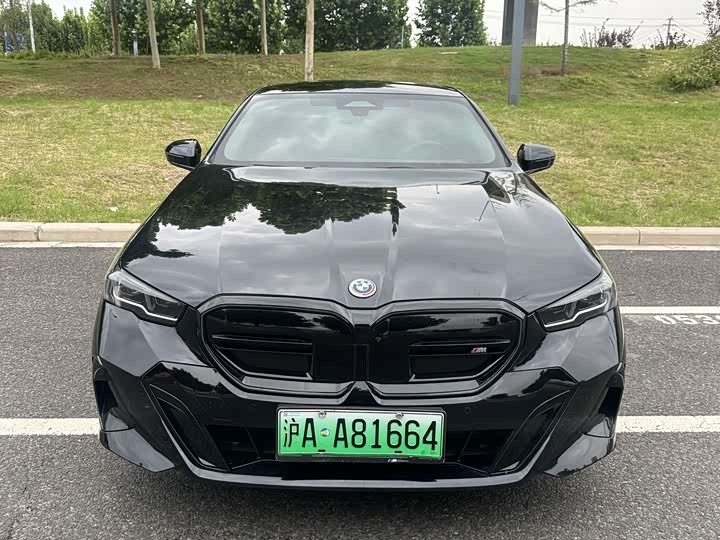2025 BMW i5