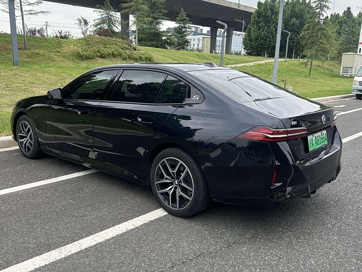 BMW i5 2025 2025款 eDrive 40L M运动套装