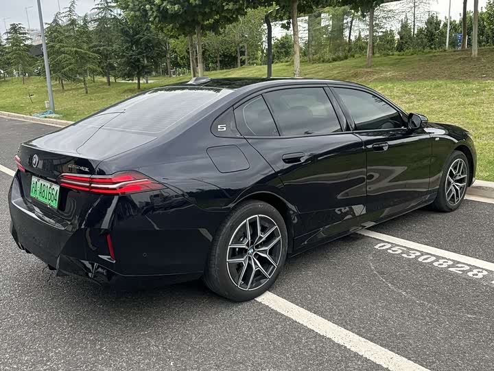BMW i5 2025 2025款 eDrive 40L M运动套装