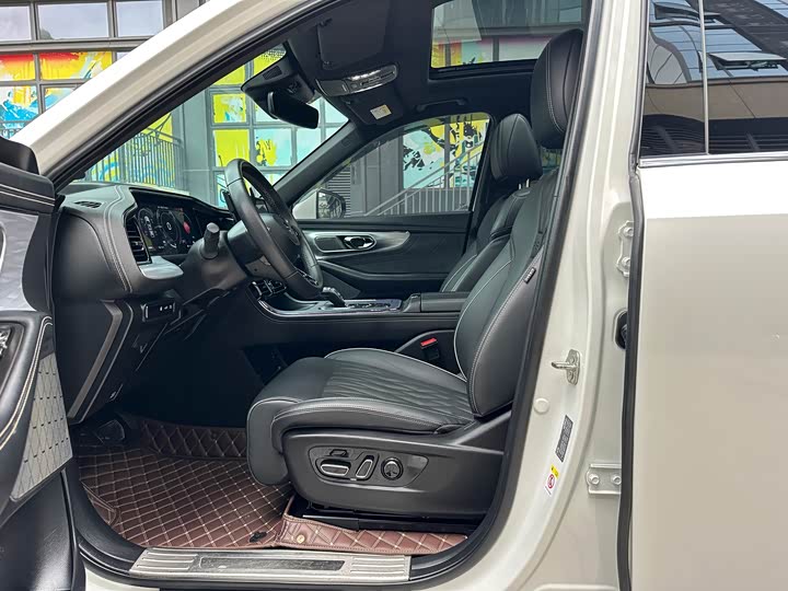 GAC Trumpchi GS8 2022 2022款 领航系列 2.0TGDI 四驱至尊版（七座）
