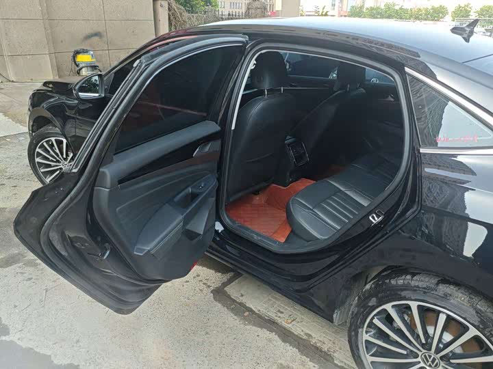 Фото 4 - Volkswagen Passat