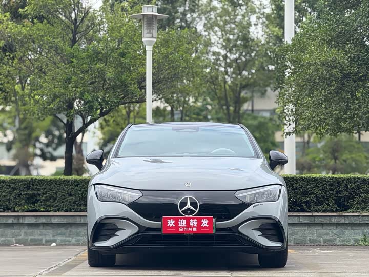 Photo 2 - Mercedes-Benz EQE