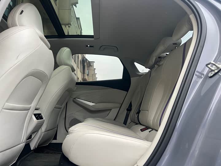 Geely Preface L 2024 2024款 油混 1.5TD 天宫版