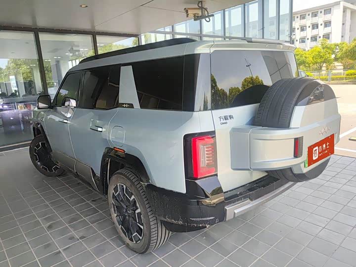 2025 BYD FangChengBao Leopard 8