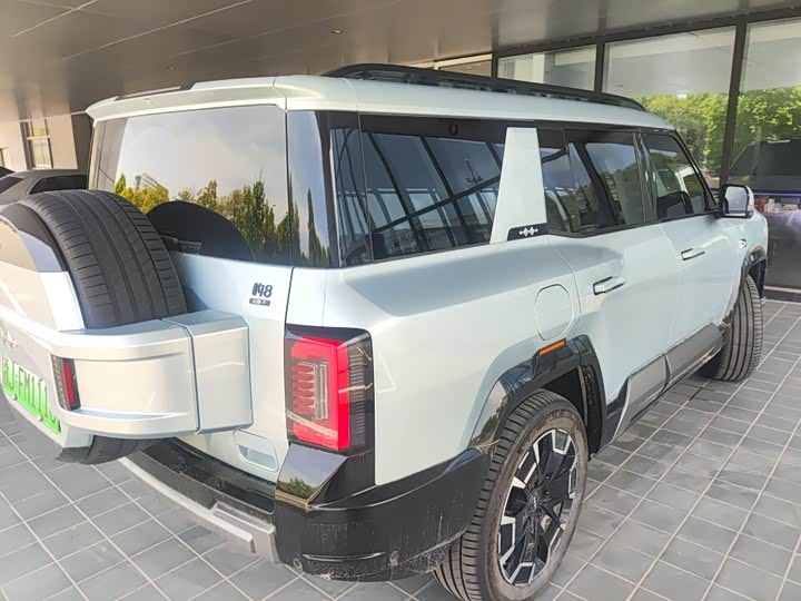 2025 BYD FangChengBao Leopard 8