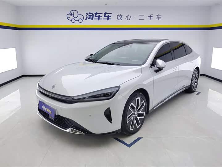 Baojun Xiangjing 2025 2025款 插混 140km专车版