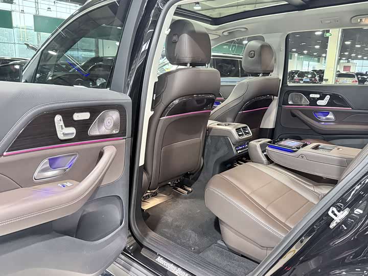 Photo 8 - Mercedes-Benz GLS-Class
