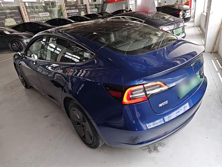 Фото 5 - Tesla Model 3