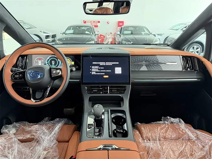 GAC Trumpchi E9 2025 2025款 E9 超级快充 冠军