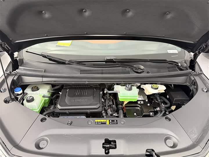 GAC Trumpchi E9 2025 2025款 E9 超级快充 冠军