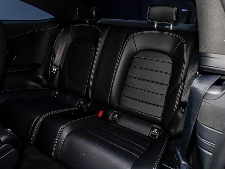 Фото 9 - Mercedes-Benz C-Class