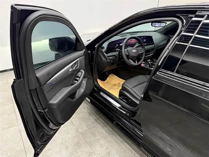 2025 Cadillac CT5