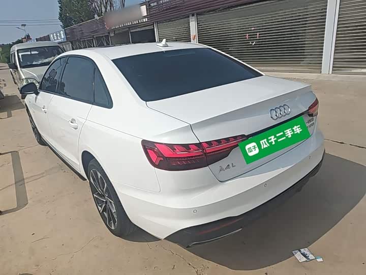 Фото 5 - Audi A4L