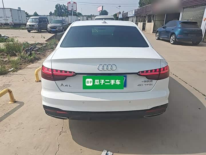 Фото 6 - Audi A4L