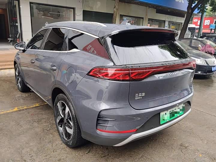 Photo 5 - BYD Tang Hybrid/EV