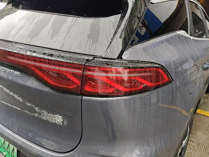Photo 8 - BYD Tang Hybrid/EV