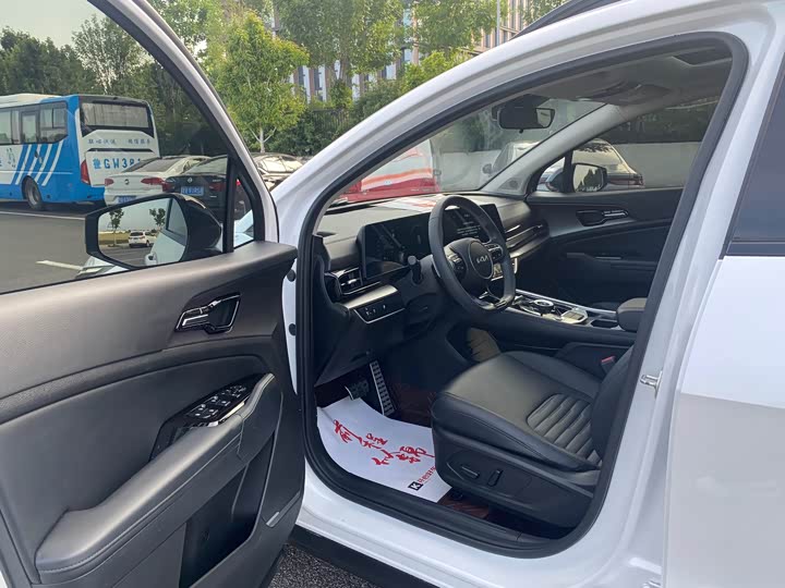 Фото 4 - Kia Sportage