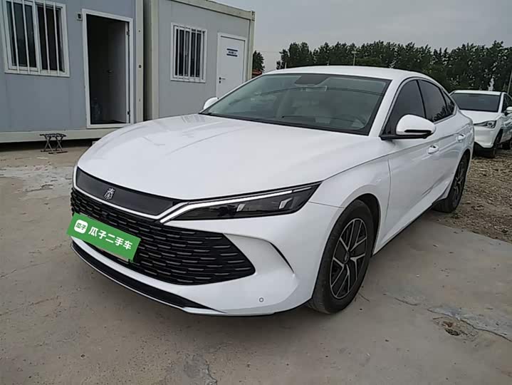 Фото 1 - BYD Qin L