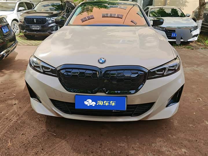 Фото 2 - BMW i3