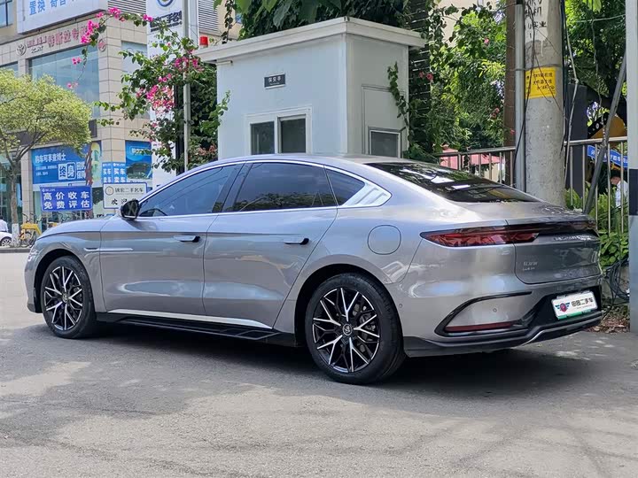 Фото 4 - BYD Han