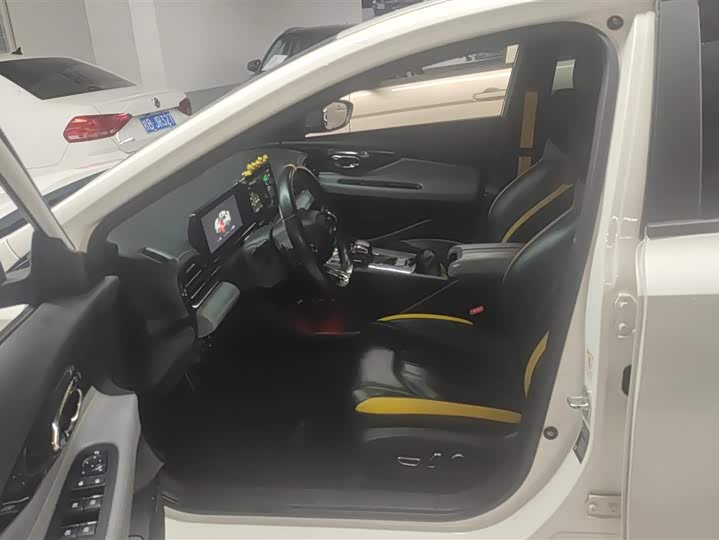 GAC Trumpchi Empow R 2021 2021款 270T DCT J16版