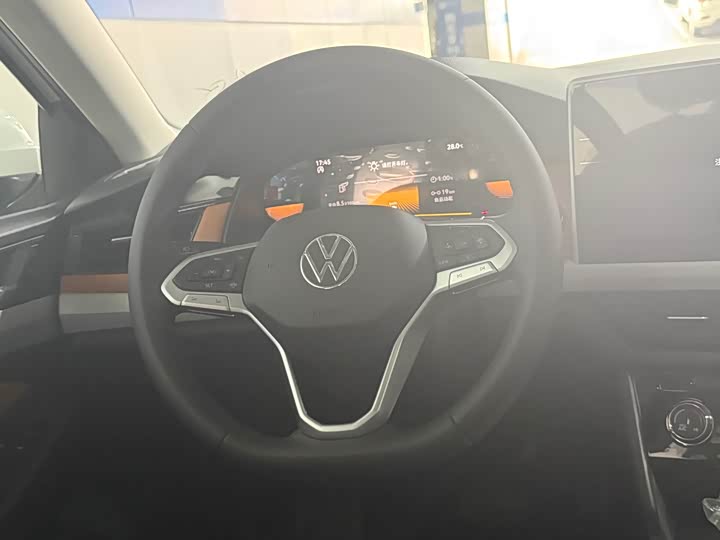 Volkswagen Bora 2025 2025款 200TSI DSG悦行导航版