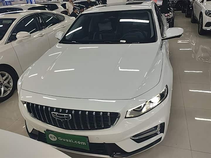 Фото 3 - Geely Preface